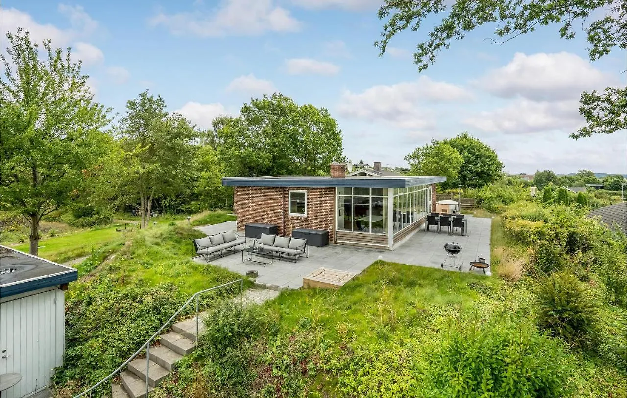 Lovely Home In Ebeltoft With Wifi