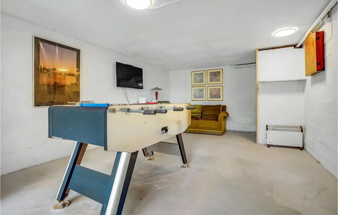 Lovely Home In Ebeltoft With Wifi
